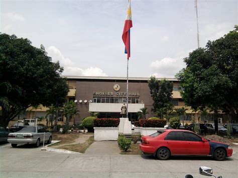 Angeles City Hall .